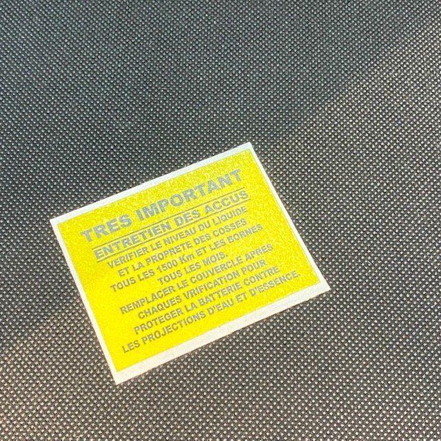 stickers Renault très important - LittleCarAddict
